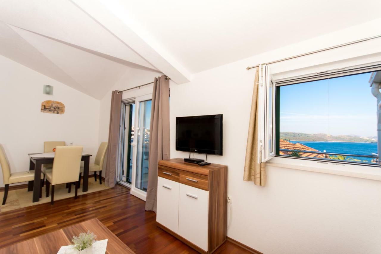 Apartments Cavar Trogir Exterior photo