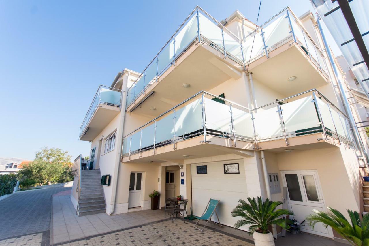 Apartments Cavar Trogir Exterior photo