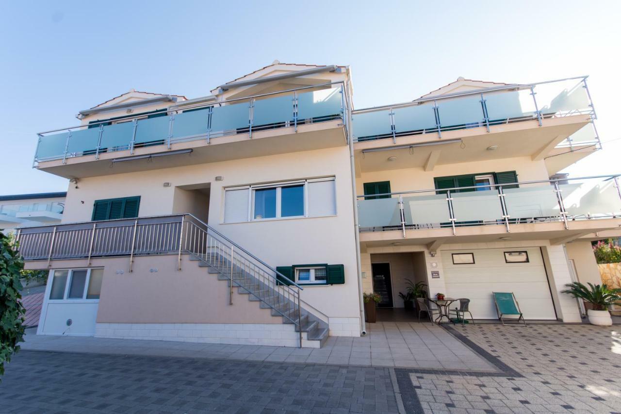 Apartments Cavar Trogir Exterior photo